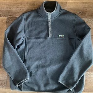 Men’s size Large LLBean sweater fleece snap front pullover.